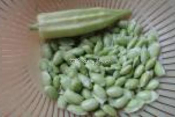 虾油草菇炒毛豆的做法图解2