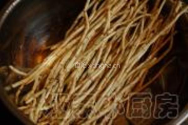 凉拌臭菜根的做法图解1