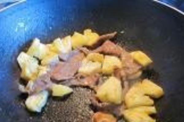 菠萝番茄炒牛肉的做法图解4
