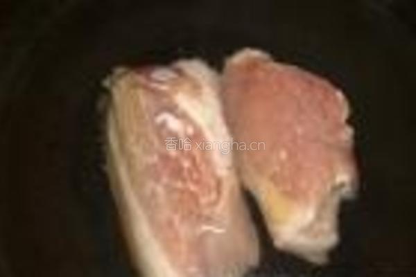蕨菜炒回锅肉的做法图解2
