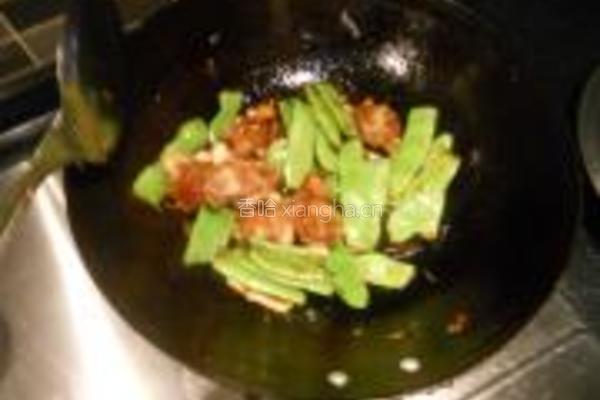 排骨炖豆角的做法图解7