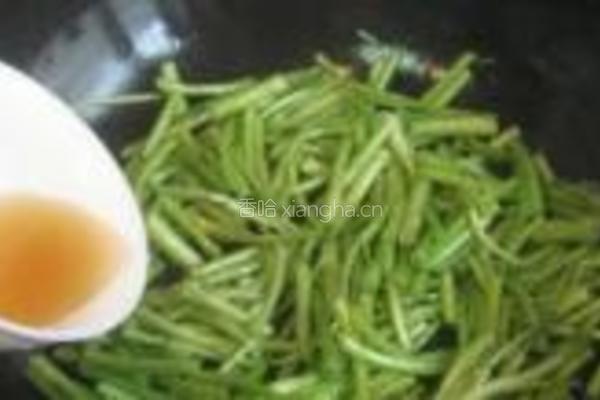 五香茶干炒蒿子杆的做法图解4