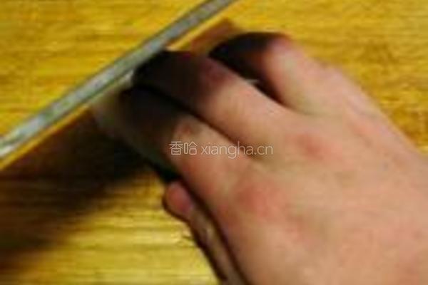 爆炒墨鱼卷的做法图解4