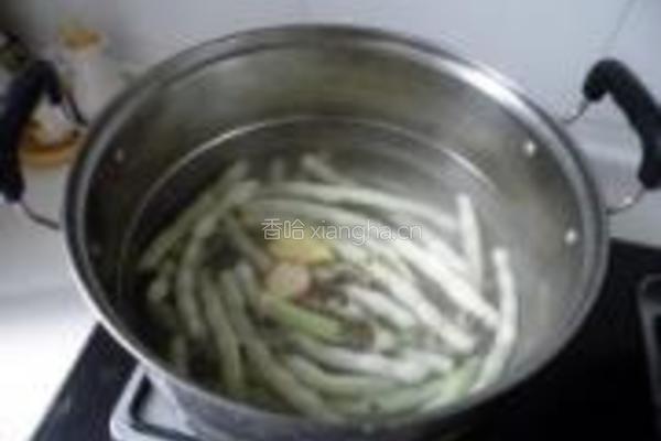 蒜泥芸豆的做法图解3