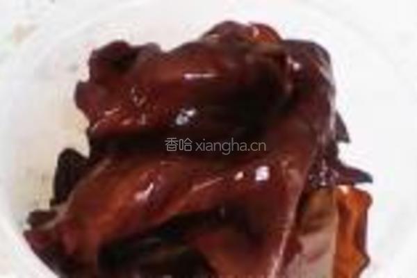 黄豆芽炒木耳的做法图解3
