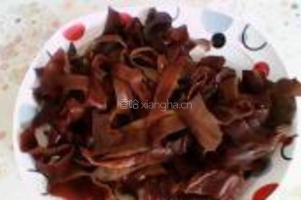 黄豆芽炒木耳的做法图解4