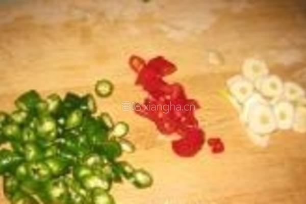 酸豆角炒鸡胗的做法图解5