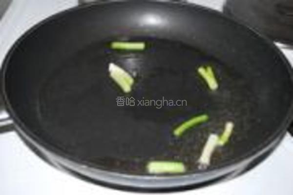 辣白菜炒鸡胗的做法图解4