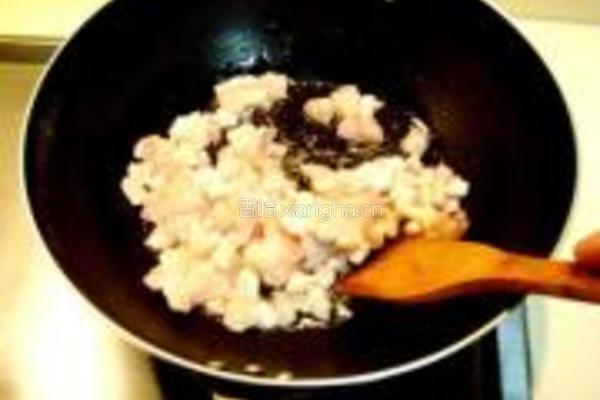 榛仁青豆炒鱼糜的做法图解11