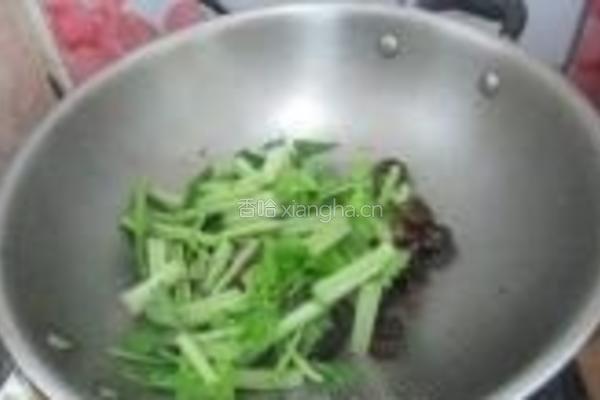 香菇炒腐竹的做法图解7