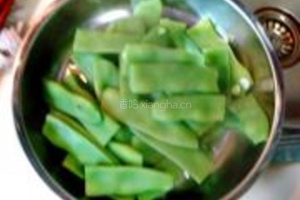 蚝油熏干扁豆的做法图解4