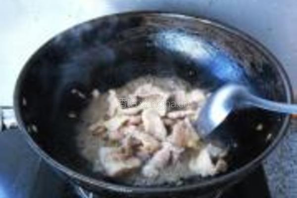 五花肉烧扁豆的做法图解6