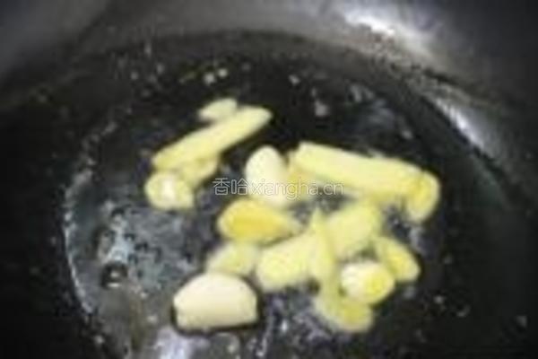 紫苏豆腐煮鱼的做法图解2