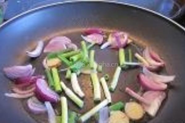 黑椒鸡肉片炒蘑菇的做法图解5