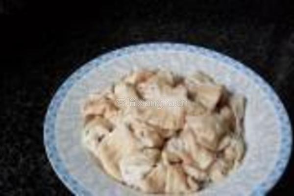 青菜煲肥肠的做法图解5