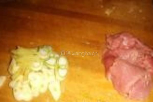 菠萝白菜炒肉的做法图解5