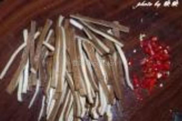 芹菜炒五香干丝的做法图解2