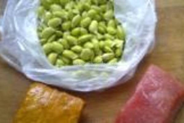 肉末香干炒毛豆的做法图解1