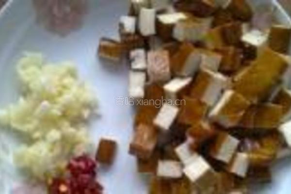 肉末香干炒毛豆的做法图解3