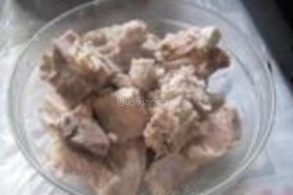 排骨烧笋干的做法图解1