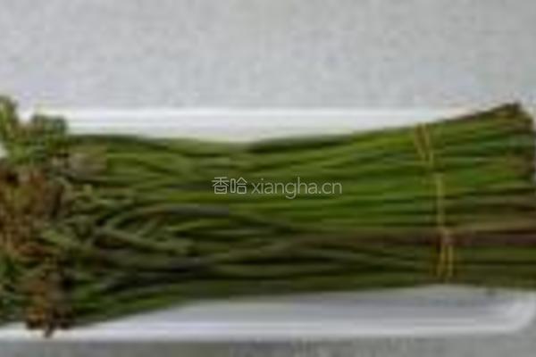 里脊炒蕨菜的做法图解1