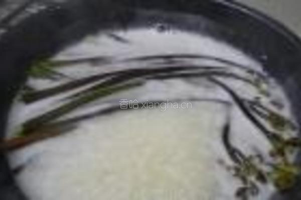 里脊炒蕨菜的做法图解3