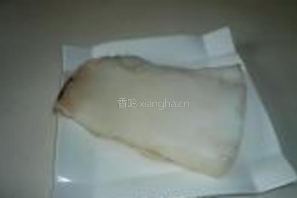 蒜薹鱿鱼的做法图解1