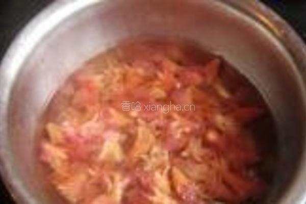 石榴花炒腊肉的做法图解7