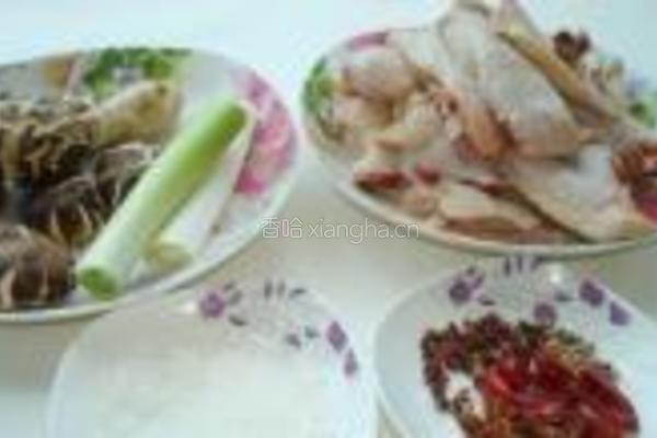 香菇红烧鸡翅的做法图解1