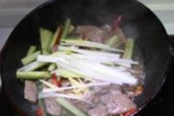 黄瓜爆炒猪肝的做法图解7