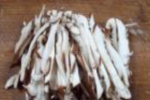蒜蓉麻油焖茄子的做法图解3