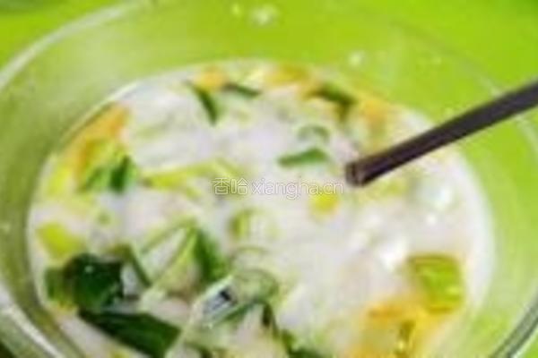 豆炒腊肥肠的做法图解2