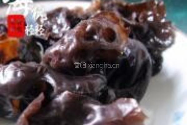 荠菜腊肠煲仔饭的做法图解3