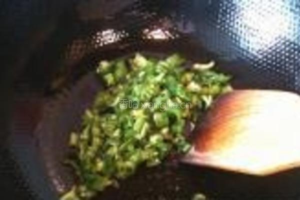 剁椒拌皮蛋的做法图解8