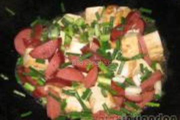 香肠炒豆腐的做法图解8