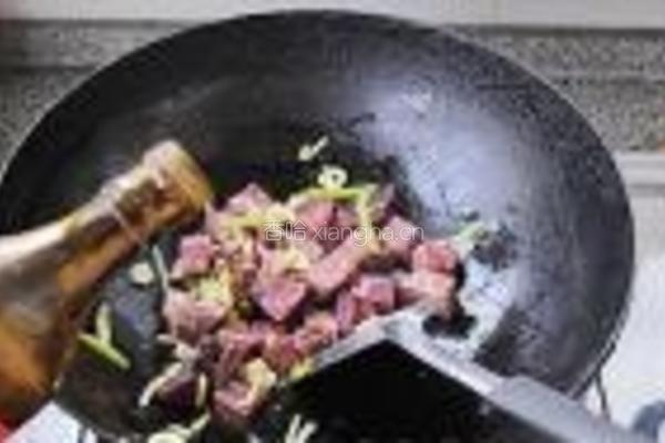 牛肉焖粉皮的做法图解5