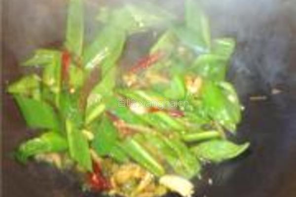 青椒炒小豆饼的做法图解5