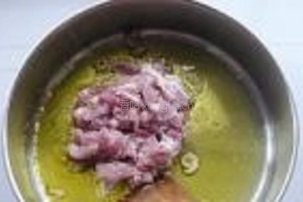 鱼腥草炒肉丝的做法图解5