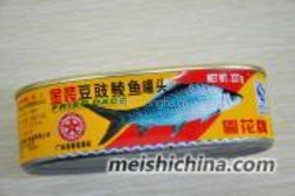 豆豉鲮鱼拌油麦菜的做法图解1