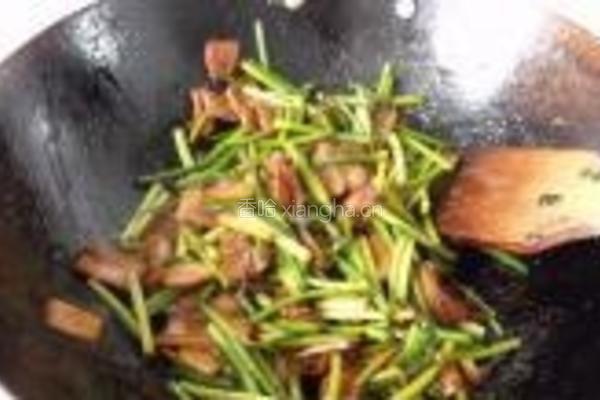 蒜苗小炒肉的做法图解5
