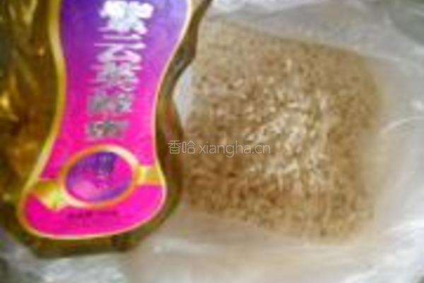 蜜豆冰蔬果糯米粥的做法图解2