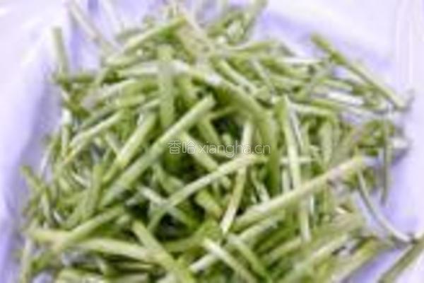 芦蒿炒臭干的做法图解2