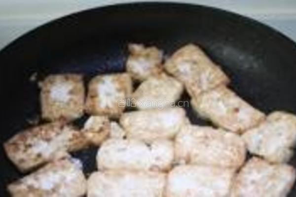 洋葱炒豆腐的做法图解2