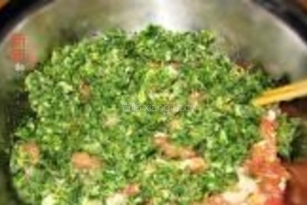 荠菜肉丸子的做法图解2