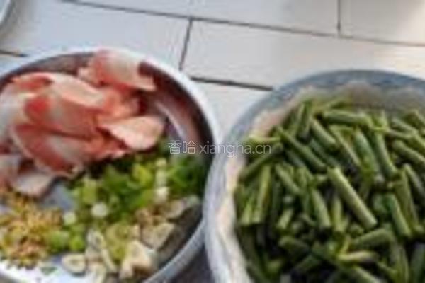 炒豇豆五花肉的做法图解2