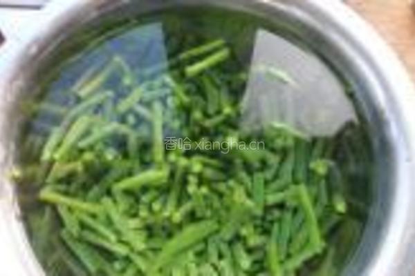 炒豇豆五花肉的做法图解4