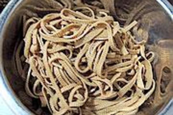 香卤豆皮拌豆苗的做法图解8