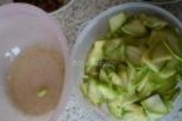 椒香西葫芦的做法图解4