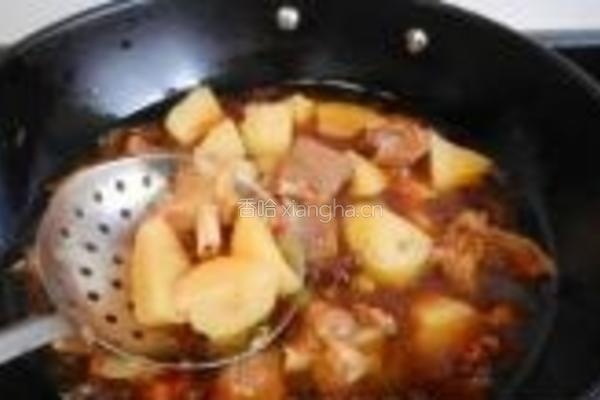 土豆烧飞鸭的做法图解6