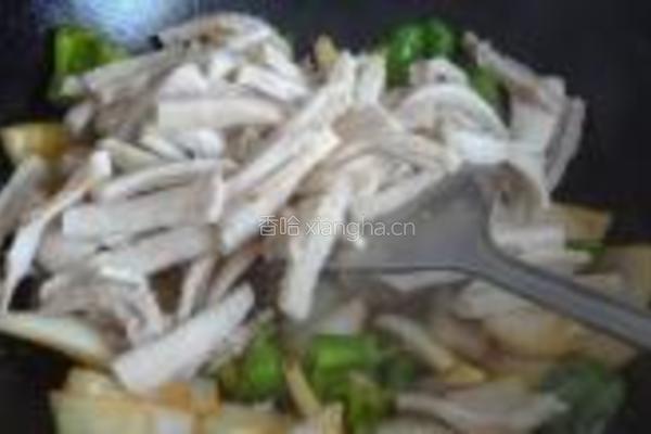 青椒牛肚梁的做法图解6